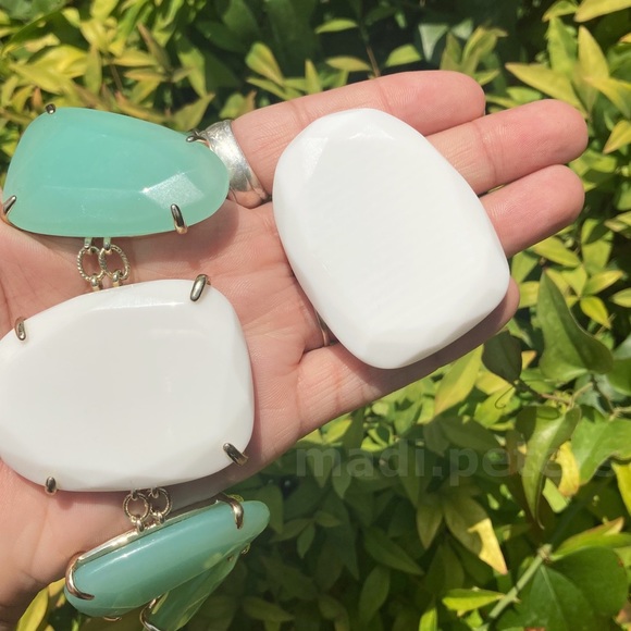 Kendra Scott Large White Petra Iggy Stone - Picture 1 of 4